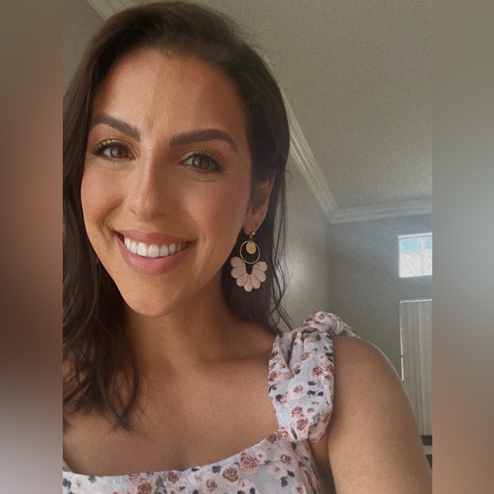 Meet your Posher, Nicole